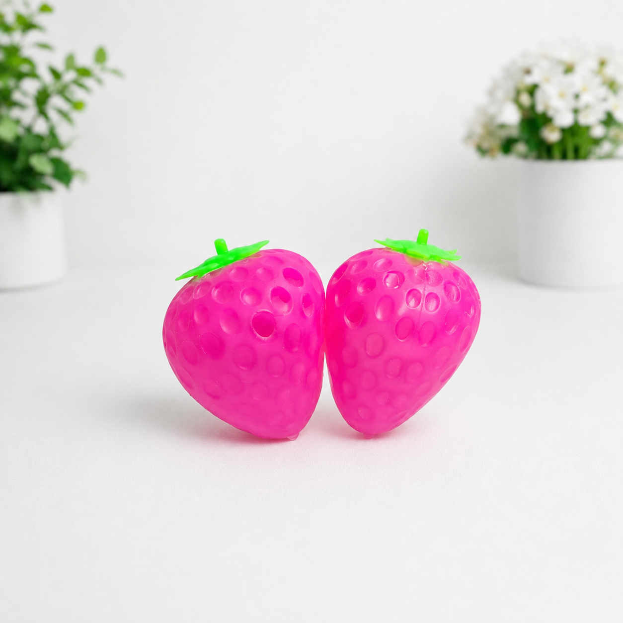 🍓 Strawberry Color Changing Squishy ☀️💖